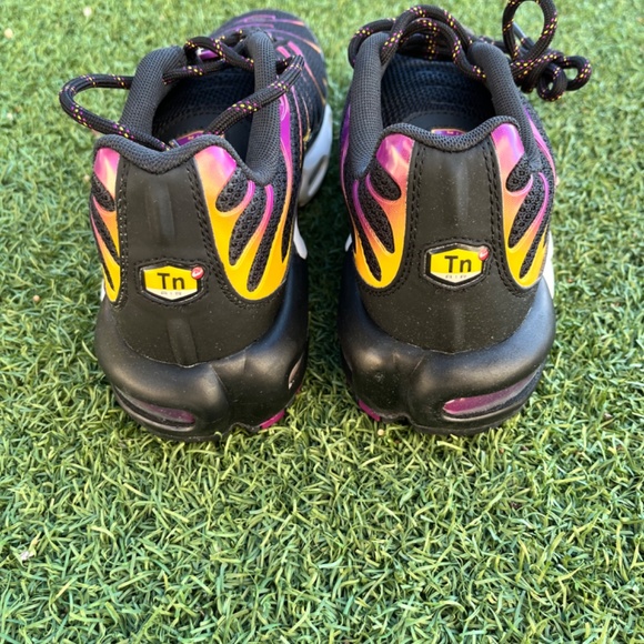 Nike Air Max Plus main image 4